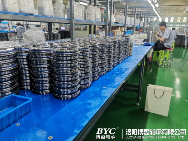 1628126364777093.jpg 薄壁交叉圓柱滾子軸承.jpg