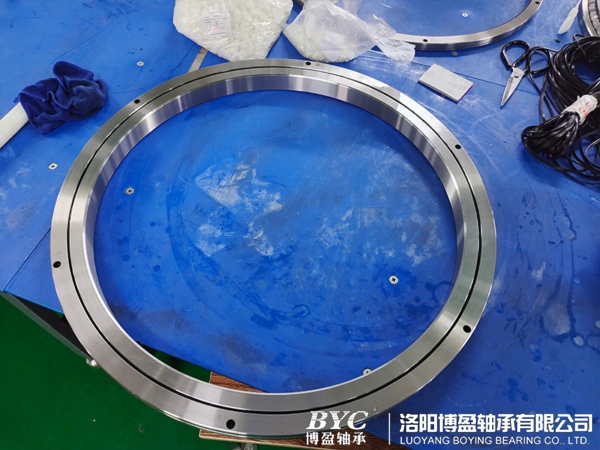 1628818173575216.jpg 精密交叉滾子軸承.jpg