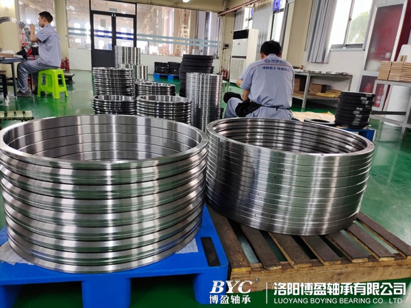 1628906010163204.jpg 交叉滾子軸承生產廠家.jpg