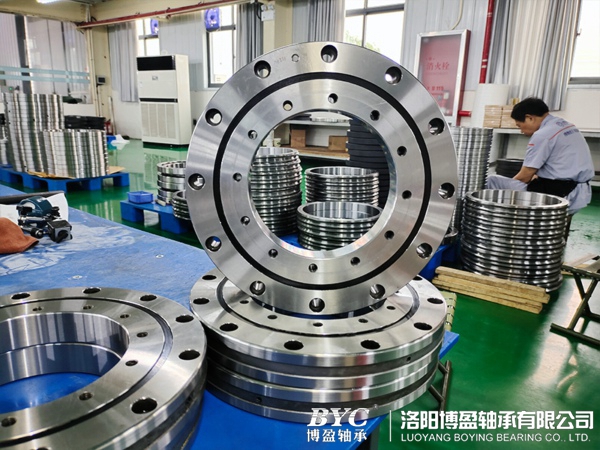 1630114881404576.jpg 交叉滾子軸承價格.jpg